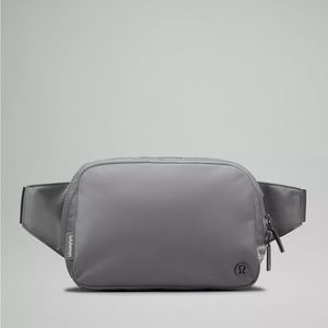 Lululemon Everywhere Belt Bag Large 2L in Asphalt Gray NWT